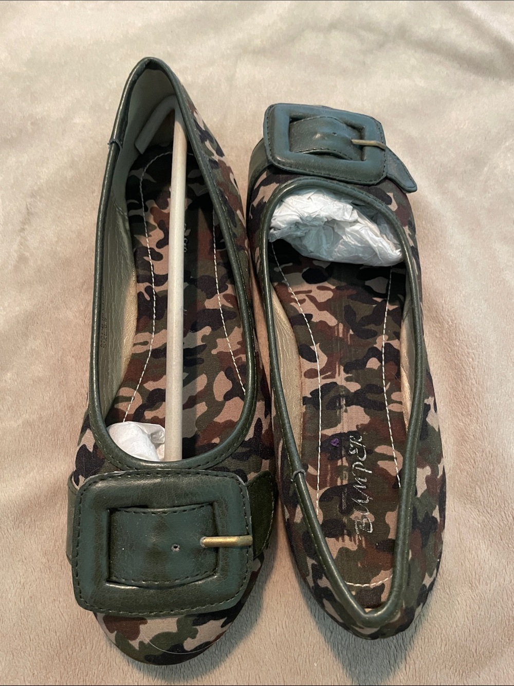 Bumper Camouflage Ballet Flats with Green Buckle